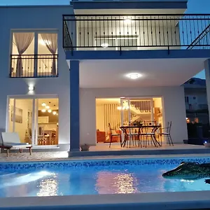 Fidelissima Villa Kastela